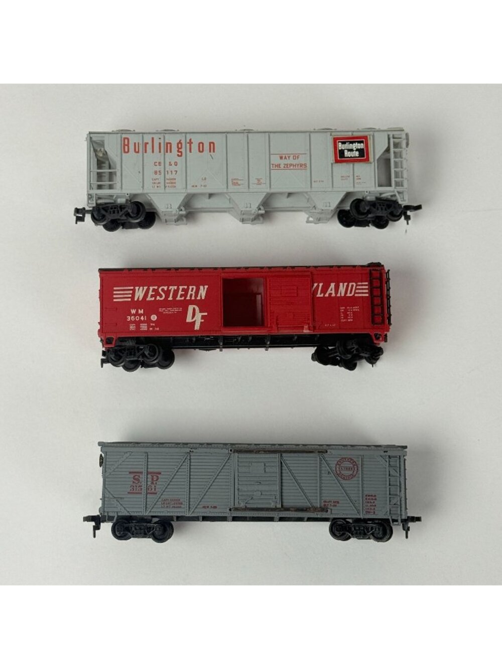 HO Scale Burlington Hopper Western Maryland Boxcar Southern Pacific Boxcar